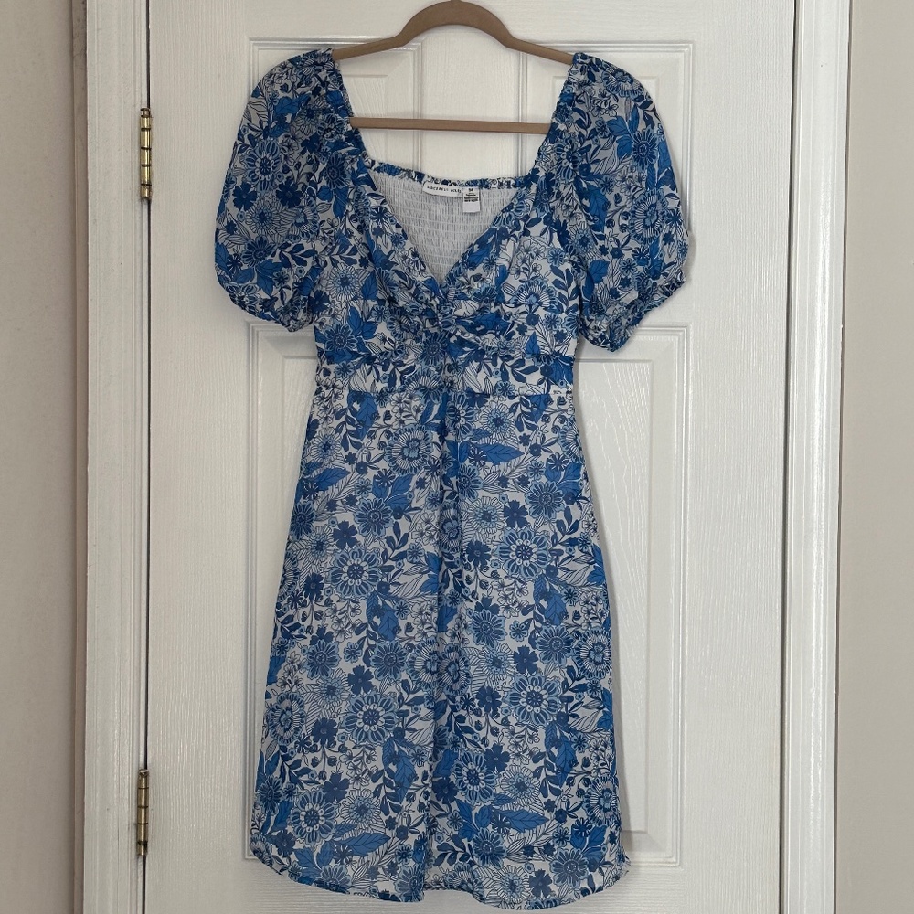 Sincerely Jules Blue Floral Midi Dress Summer Size Medium Lined